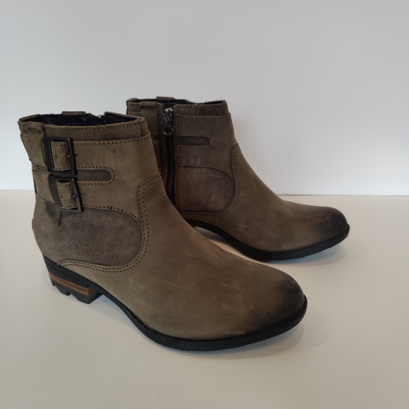Sorel Women's Lolla Short Bootie - Picture 2 of 9
